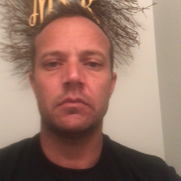 Profile Picture of Keith Stratman (@keithstratman) on Poshmark