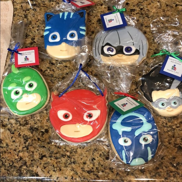 Marion Larrea - Poshmark Profile Picture of Marion Larrea (@nicesheet1) on Poshmark