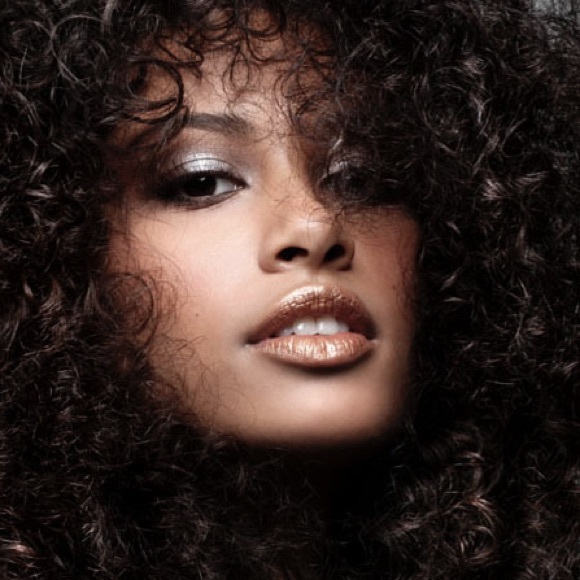 Profile Picture of Tyrone Crowder (@blkartst2) on Poshmark