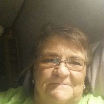 Profile Picture of Crystal Dow (@CrystalDow8) on Twitter