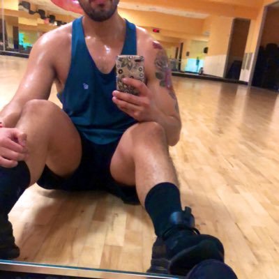 Profile Picture of Lou Rose (@sttarsttrucked) on Twitter