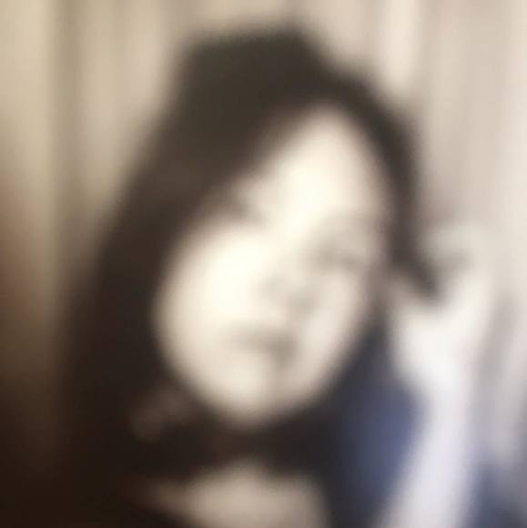 Profile Picture of Enna Wholey (@enronnie) on Poshmark