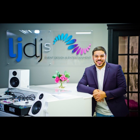 Profile Picture of Tyler Montijo (@tyleraaronm) on Poshmark