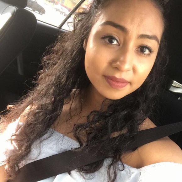 Profile Picture of Guadalupe Quintero (@lupecq93) on Poshmark