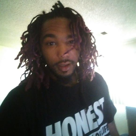 Profile Picture of Johnny Runner (@roclensmuggles) on Poshmark