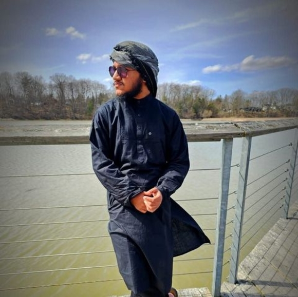 Profile Picture of Adnan hussain Chowdhury (@adnan722) on Poshmark