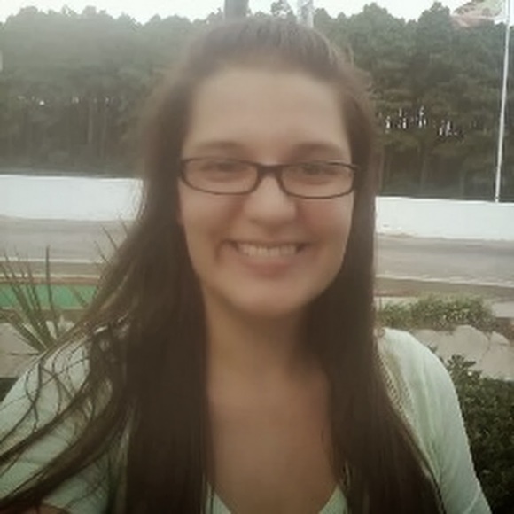 Profile Picture of Monica Heller (@monilyn979) on Poshmark