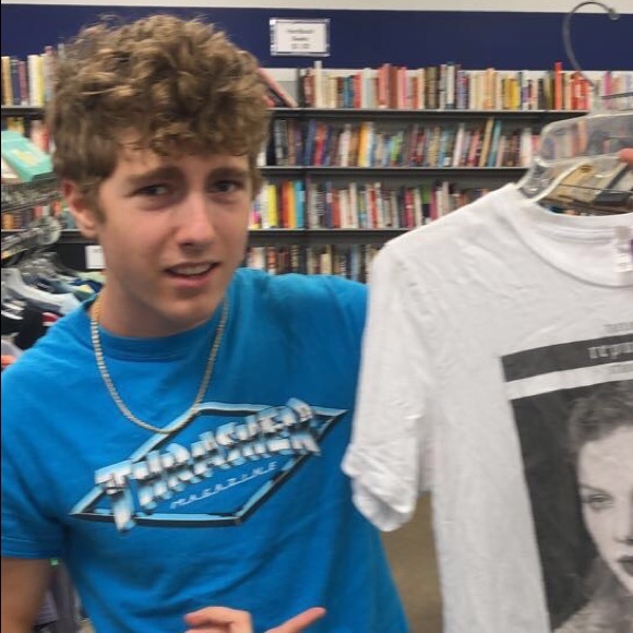 Profile Picture of Ethan Long (@ethan1025) on Poshmark