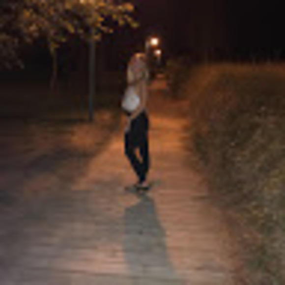 Profile Picture of Chey Coutts (@blondie_00) on Poshmark