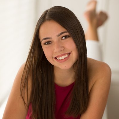 Profile Picture of Julia (@JuliaGerard8) on Twitter