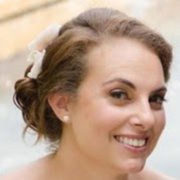 Profile Picture of Jennifer Lauermann (@jenalexis75) on Poshmark