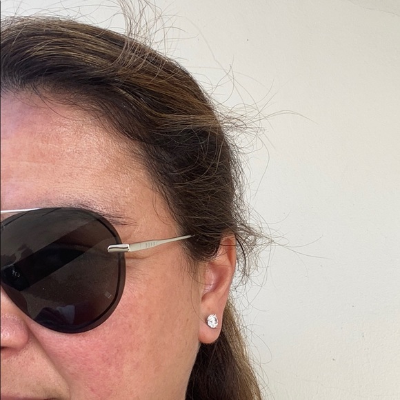 Profile Picture of Roxie Legaspi (@ella8673) on Poshmark