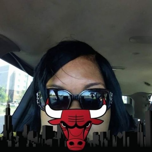 Profile Picture of Lora Bivines (@lorabivines955) on Poshmark
