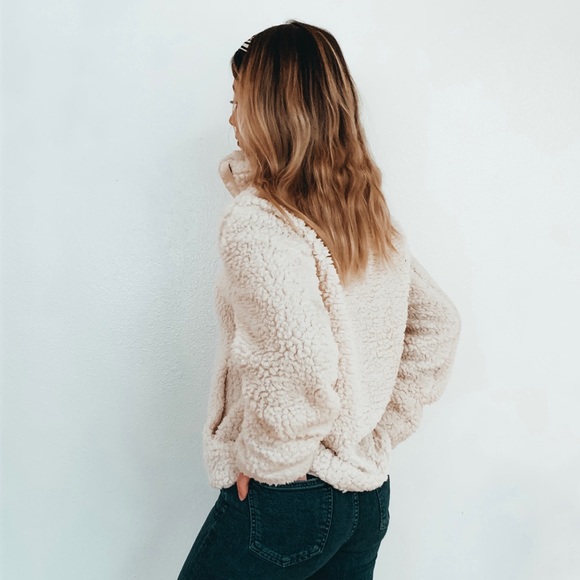 Profile Picture of Mandy Mcdowell (@amandam341) on Poshmark