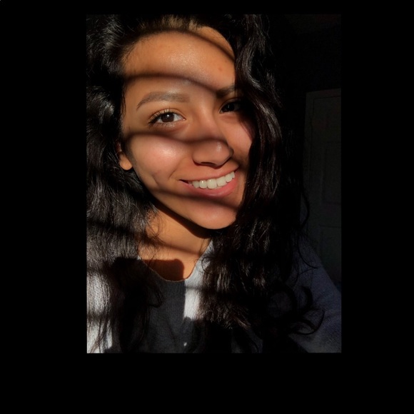 Profile Picture of Patrishia Araoz (@patrishia_araoz) on Poshmark