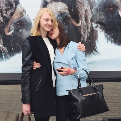 Profile Picture of Kate Adler (@8HgHHkXuIuzsV2r) on Twitter