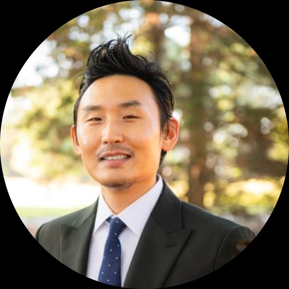 Profile Picture of Javier Kim (@javierkim1) on Poshmark