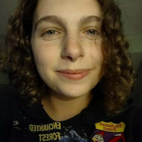 Profile Picture of Sasha Freeman (@magusmorgant) on Poshmark