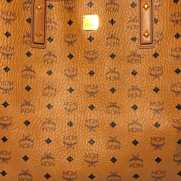 Profile Picture of Shaakirah Asad (@destined717) on Poshmark