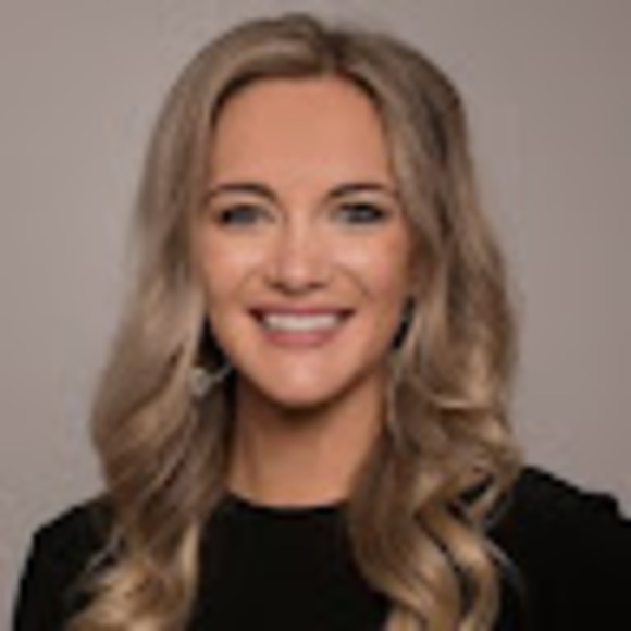 Profile Picture of Jennifer Eckhart (@jennifereckh965) on Poshmark