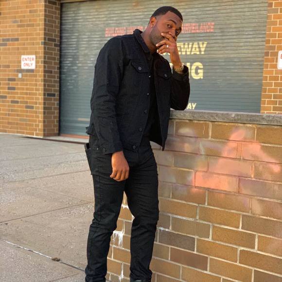 Luismi Fargas - Poshmark Profile Picture of Luismi Fargas (@luismifargas) on Poshmark