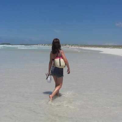 Profile Picture of Alice Revell (@allylou84) on Twitter