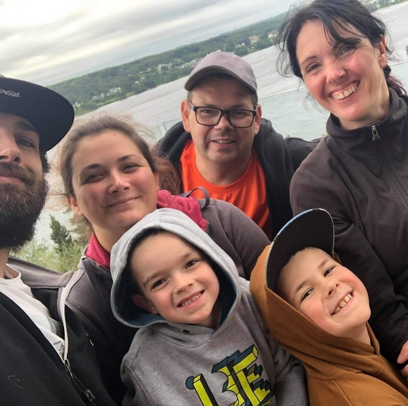 Profile Picture of Daniel Falardeau (@mudsbunny) on Poshmark