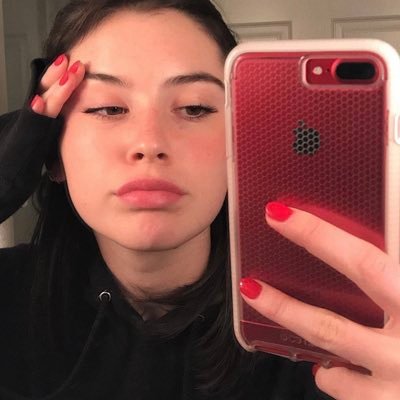 Profile Picture of Best Of Gracie Abrams (@bestofgracie) on Twitter