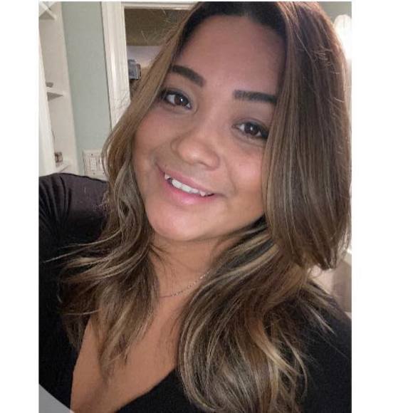 Profile Picture of Camille Winslow (@camillelwinslow) on Poshmark