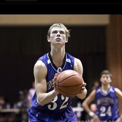 Profile Picture of James Hemphill (@HempOnaHill32) on Twitter