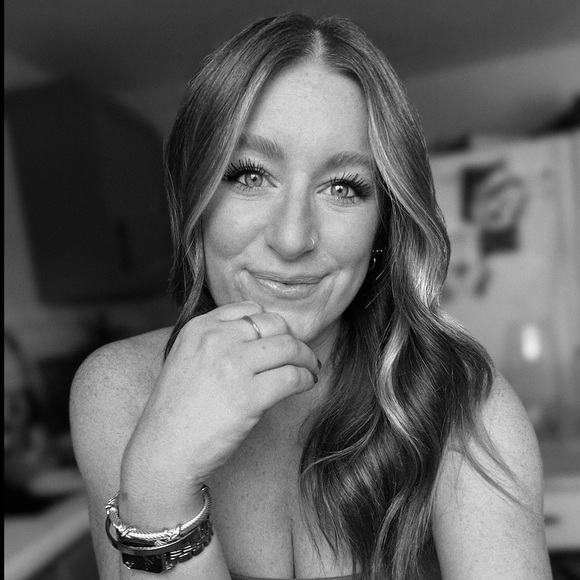 Profile Picture of Kailey Bohlman (@kebohlman) on Poshmark