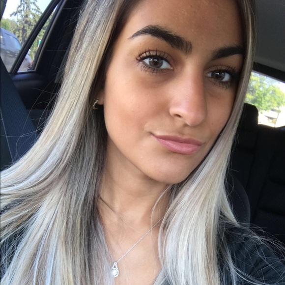 Profile Picture of Tara Berenjian (@tberenjian) on Poshmark