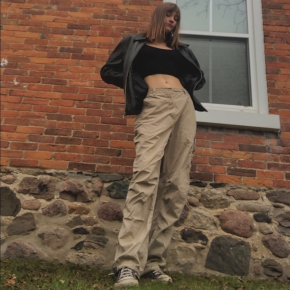 Profile Picture of Jacqueline Heeney (@jacqueline_heen) on Poshmark