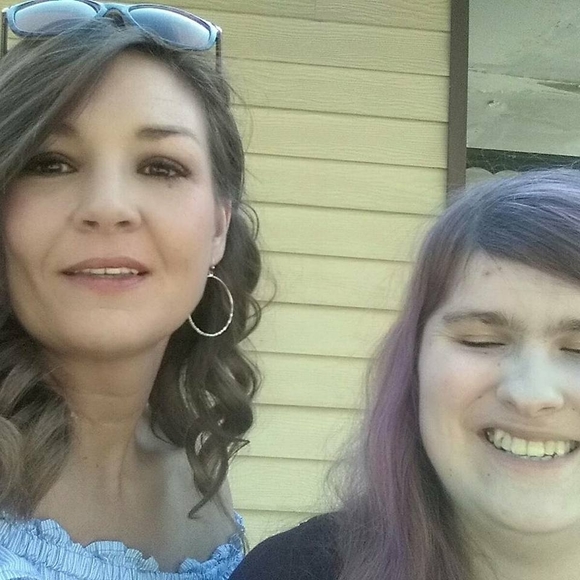 Profile Picture of Faline Feusse (@falinefeusse) on Poshmark