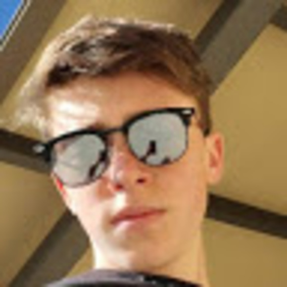 Profile Picture of Philip Gordon (@spag2thefuture) on Poshmark