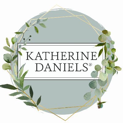 Profile Picture of Katherine Daniels (@k_d_cosmetics) on Twitter