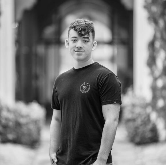 Profile Picture of Jonathan Trahan (@jonathantrahan) on Poshmark