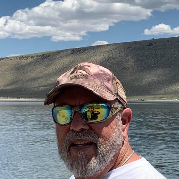 Profile Picture of Mark Hayden (@mark_hayden) on Poshmark