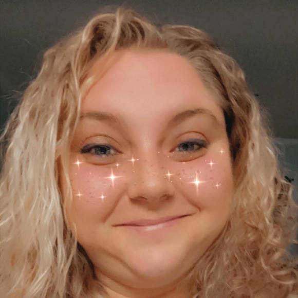 Profile Picture of Kaitlin Mccloskey (@kaitkatgk55) on Poshmark