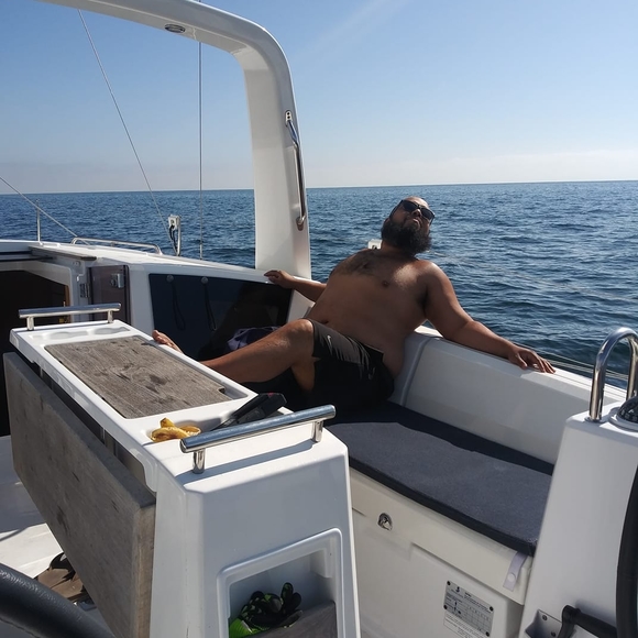 Profile Picture of Ray Castro (@raymundocastro3) on Poshmark