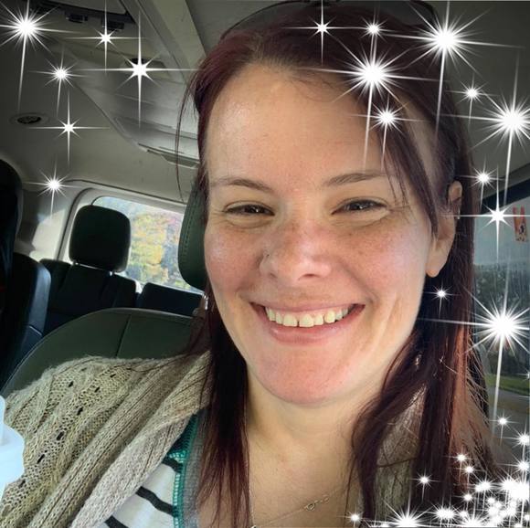 Profile Picture of Leoma Andrews (@lexachon) on Poshmark