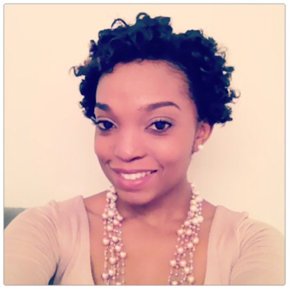 Profile Picture of Constance Shealey (@mrsshealey) on Poshmark