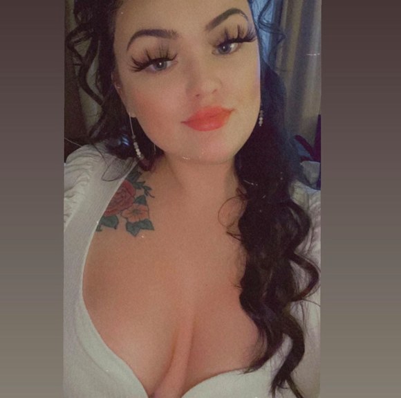Profile Picture of Hailey Johnson (@haileyjohns13) on Poshmark