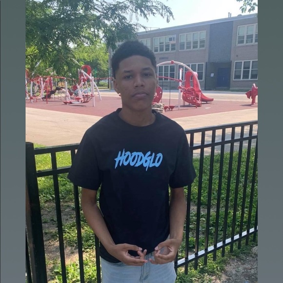 Profile Picture of Naro Naro (@70blocker) on Poshmark