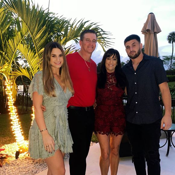 Profile Picture of Brandon Muehlenfeld (@brandonmichael7) on Poshmark