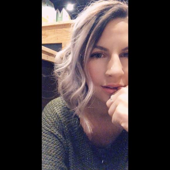 Kaci Depeder - Poshmark Profile Picture of Kaci Depeder (@mrsdepeder) on Poshmark