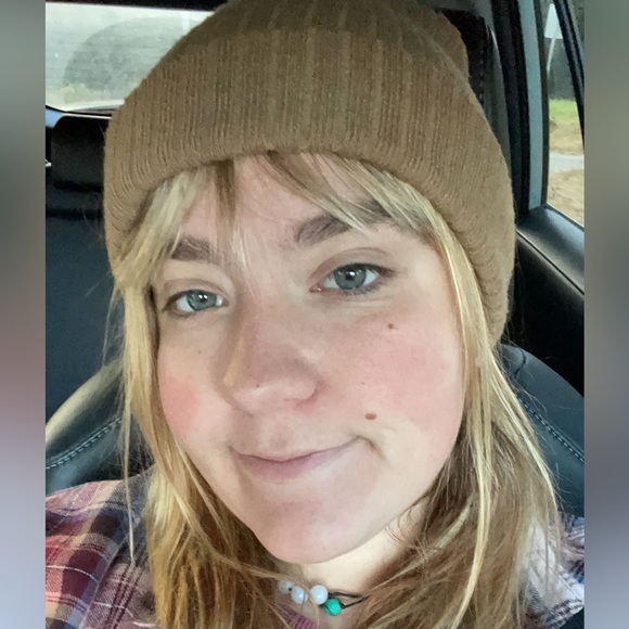 Profile Picture of Jyll Freeman (@jyll_freeman) on Poshmark