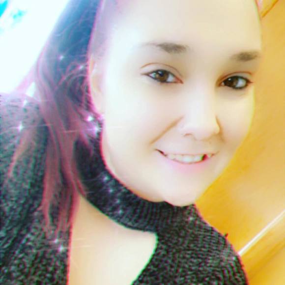 Profile Picture of Chelsie Panko-julian (@mommyoftwo77) on Poshmark