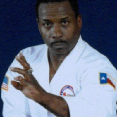 Profile Picture of Dr. Larry Lockhart (@drlarrylockhart) on Twitter