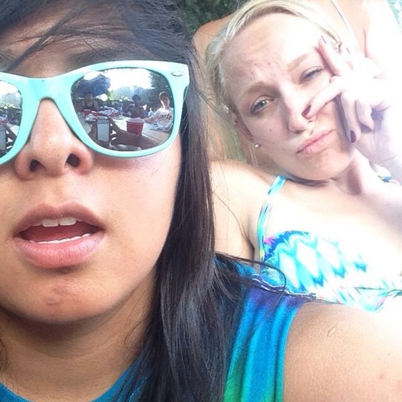 Profile Picture of Andrea Careaga (@d00pey_dreaaa_) on Poshmark